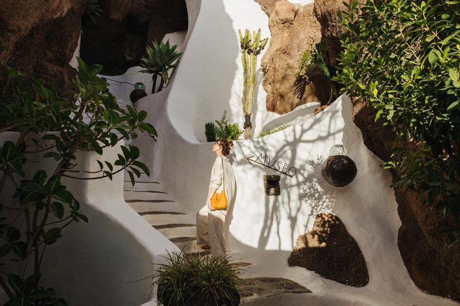 Lanzarote: LagOmar Museum Entry Ticket - Getting There and Planning Your Return (Especially by Bus)