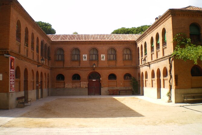 Las Ventas Madrid Bullring & Bullfighting Museum with Audioguide - Bullfighting Museum of Madrid: Goya, Manolete, and the 20th-century costumes