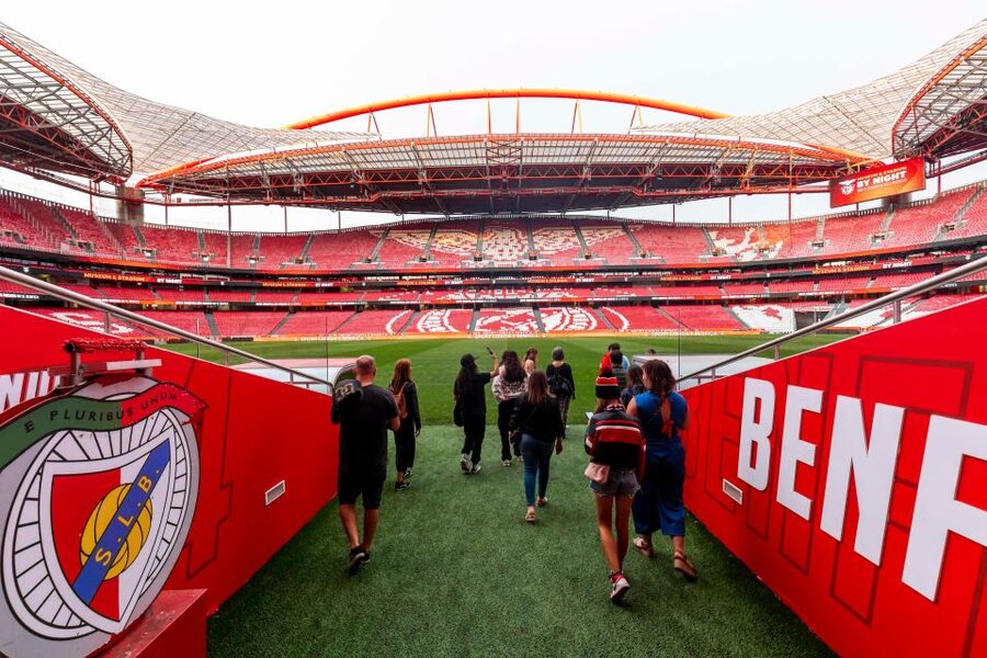 Lisbon: Customized Luz Stadium and Guided Museum Tour - Meeting at Gate 17: Start with Eusebio in your sights
