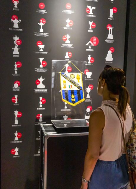 Lisbon: Customized Luz Stadium and Guided Museum Tour - The locker room, press room, and tunnel effect