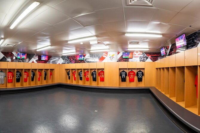 Lisbon SL Benfica Stadium & Museum Tour with Scarf - How the tour feels: group size, timing, and photo-friendly strategy