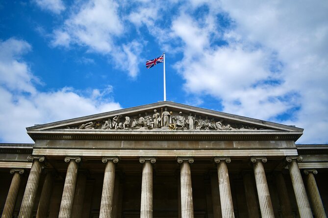 London: British Museum Guided Tour - Great Court and the Reading Room: start with a wow moment