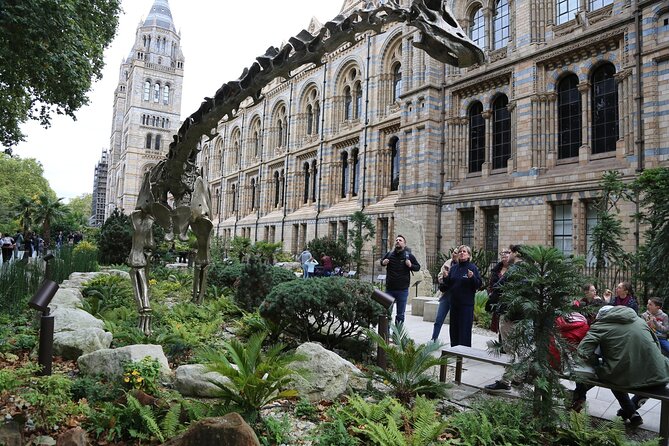 London: Natural History Museum Express Guided Tour & Audio Guide - The 3-hour rhythm: short guide, then go at your own pace