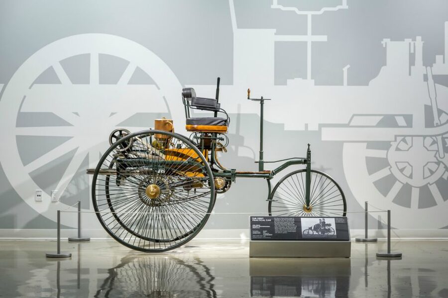 Los Angeles: Petersen Automotive Museum Admission Ticket - Hot rods & custom collection: where the museum gets louder