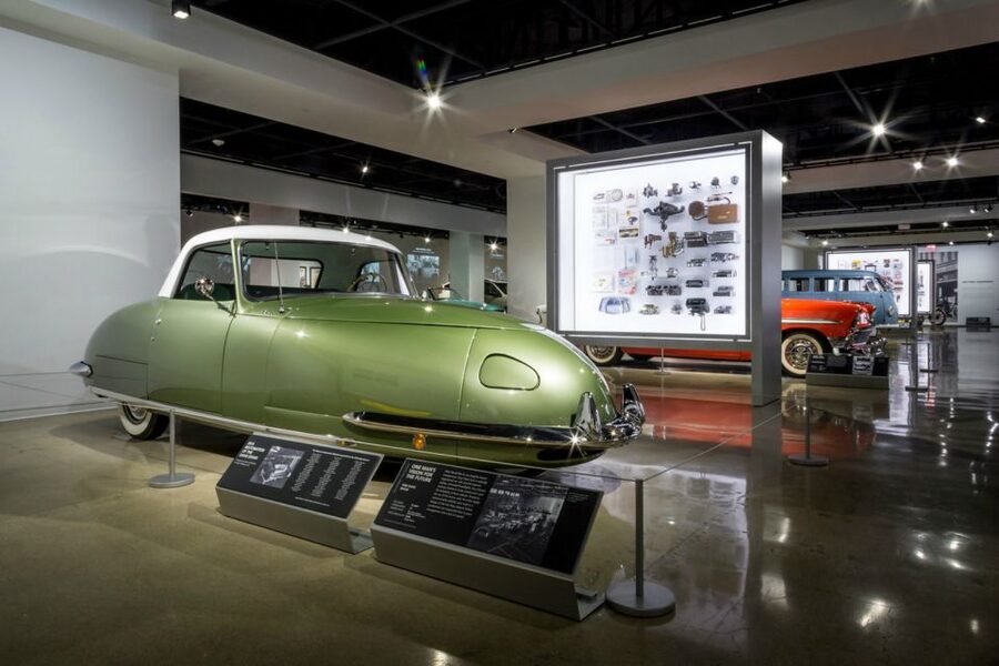 Los Angeles: Petersen Automotive Museum Admission Ticket - Simulators and virtual driving: Forza and the eight experience options