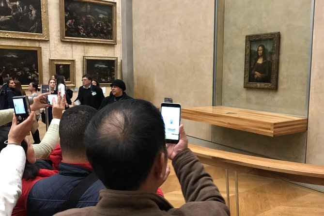 Louvre Museum Masterpieces Guided Tour - Small-group pacing: why 6 people feels like a cheat code