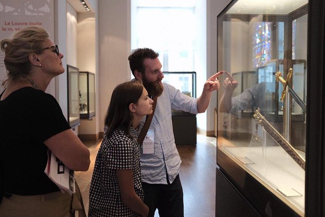 Louvre Museum Paris Essential Guided Tour Semi-Private 6ppl Max - Who should book this Louvre Essential Guided Tour (and who should skip it)