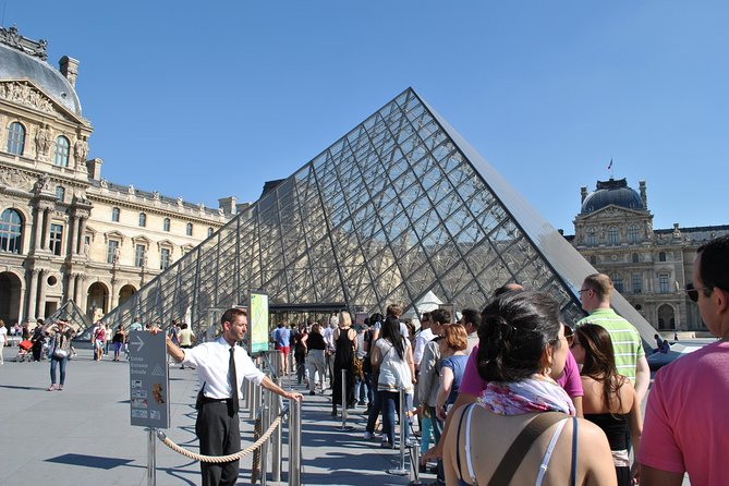 Louvre Museum Skip the Line Entry with Introduction to Mona Lisa - Where you meet at 162 Rue de Rivoli (and why it can feel confusing)