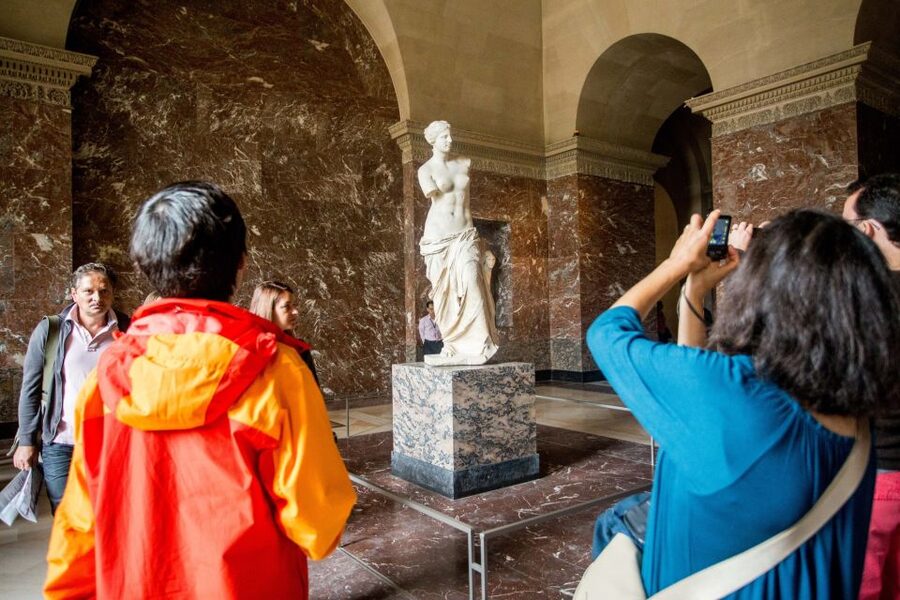 Louvre Museum: Skip-the-Line Guided Tour - Why skip-the-line at the Louvre is about time, not just tickets