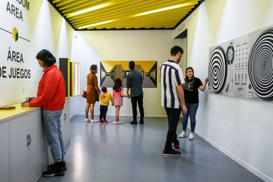 Madrid: Museum of Illusions Ticket - Small Group Size (Up to 7): Why It Feels Easy