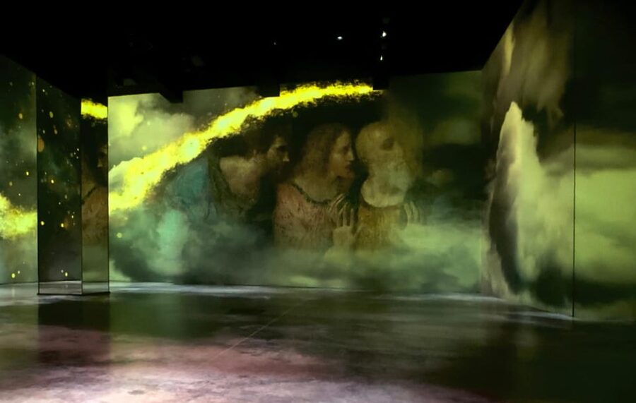 Madrid: Nomad Immersive Museum - De Monet a Kandisky - Taking a photograph of your iris: why this moment works