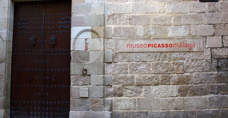Malaga: Picasso Museum Guided Tour with Skip-the-Line Ticket - Finding Your Guide: Yellow Umbrella at the Museum Entrance