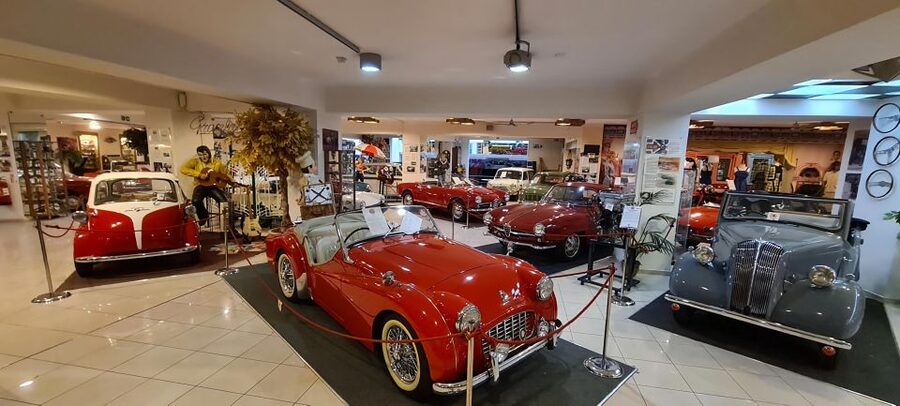 Malta Classic Car Collection Museum Entry Ticket - Entering the museum: start with the context, not the flash