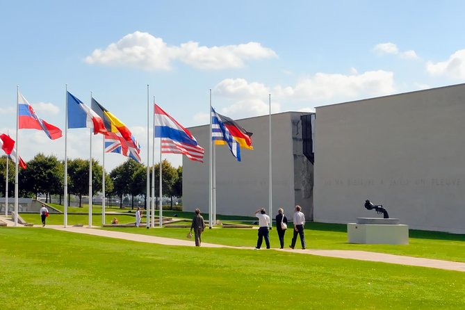 Mémorial de Caen Museum Admission and Guided Tour of D-Day Sites - Entering the Mémorial de Caen: the smart start