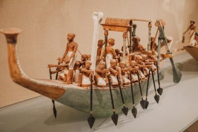 Metropolitan Museum Guided Group Tour - Your highlight route: Temple of Dendur, Henry VIII’s armor, and the stories between rooms