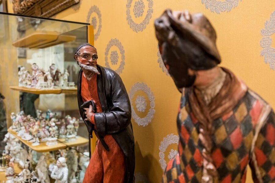 Milan: Entrance Ticket to La Scala Theatre Museum - Audioguide in 7 languages: the easiest way to make the museum click