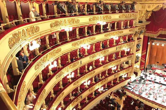 Milan: Skip-the-Line Duomo & La Scala Museum Guided Tour - Galleria Vittorio Emanuele II: The Quick Stroll That Adds Milan Flavor