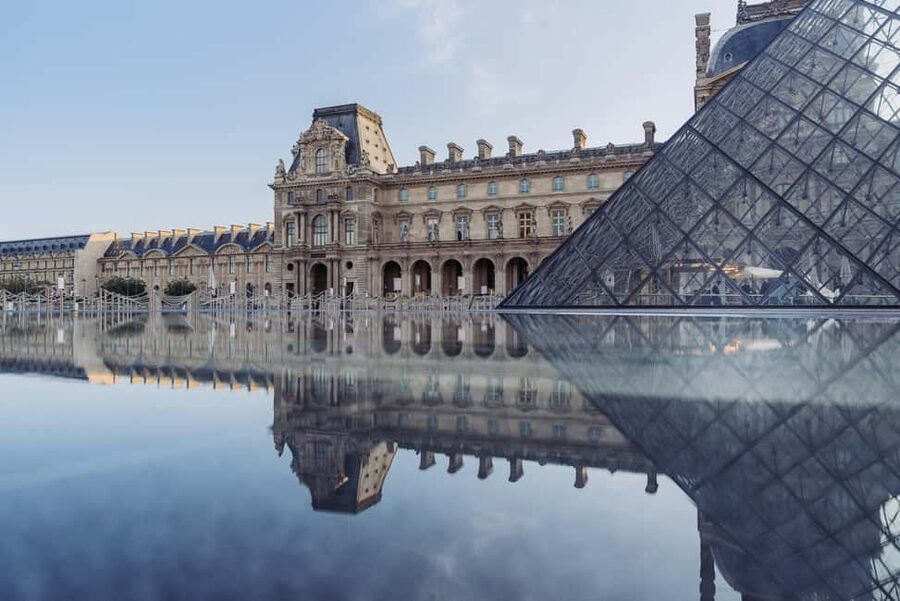 Mona Lisa & Louvre Masterpieces Tour with Reserved Access - Inside the Louvre: how the 3.5-hour highlights route works