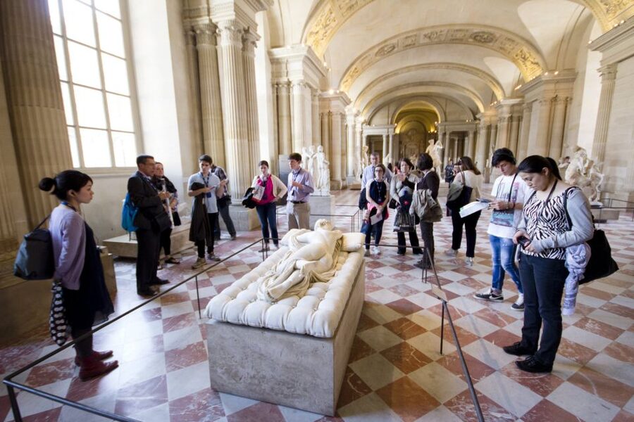 Mona Lisa & Louvre Masterpieces Tour with Reserved Access - Greek and Roman antiquities: the Great Sphinx of Tanis