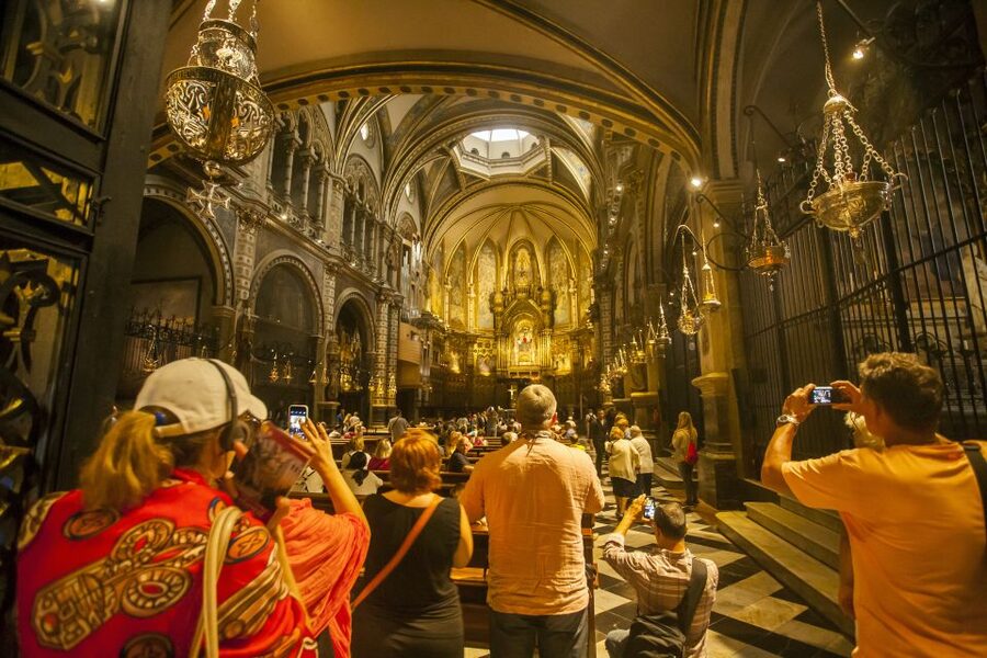 Montserrat Museum and Monastery Entry Ticket - Basilica and La Moreneta: the timed moment that anchors the day
