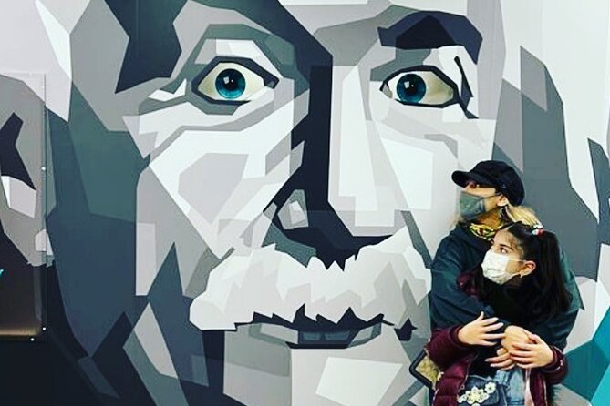 Museum of Illusions Montreal - 70+ Illusions to Explore - How long you’ll actually want to stay (45 minutes vs real-world pacing)