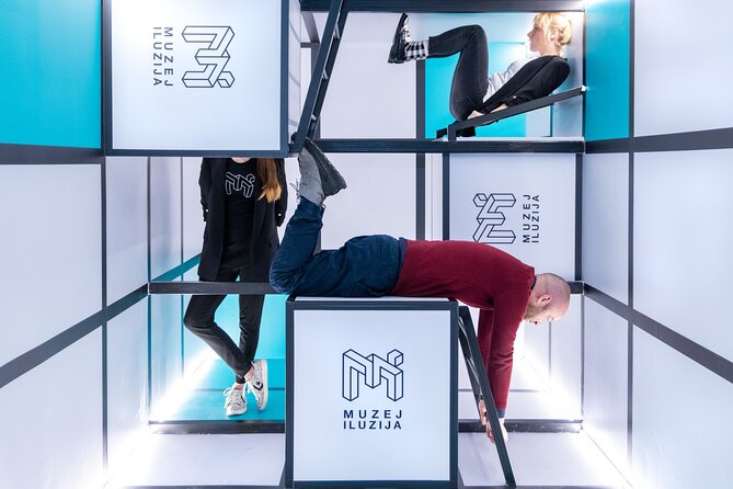 Museum of Illusions Zagreb - Timing your visit in Zagreb: a 9:00 am slot that keeps your day flexible