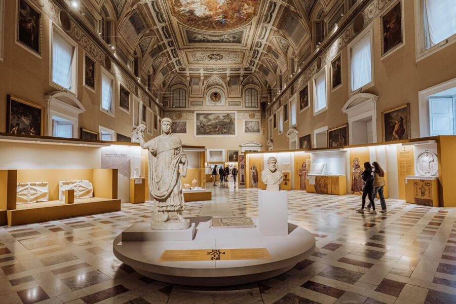Naples: National Archaeological Museum of Naples Guided Tour - Practical logistics that affect your comfort