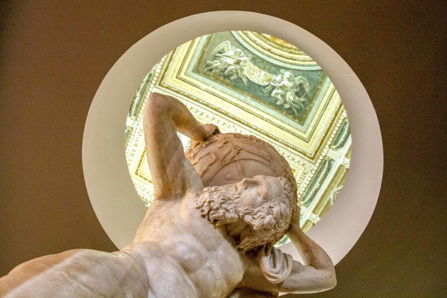 Naples: National Archaeological Museum Ticket & Audio App - Entering the Museo Archeologico di Napoli with your smartphone voucher