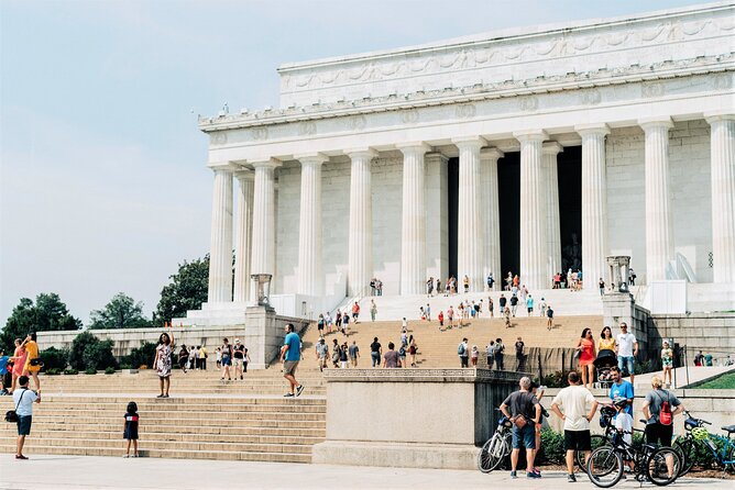 National Mall Tour with 10 Stops & U.S. Capitol or Museum Entry - World War II Memorial: The Panoramic Moment (Plus a Real-World Schedule Warning)