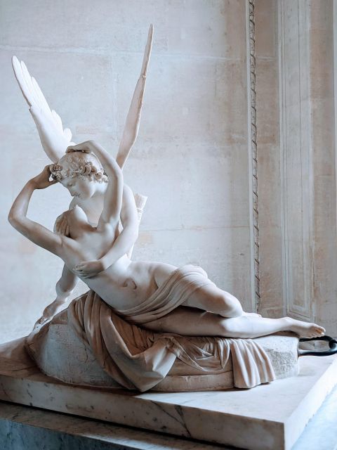 Paris: Guided Louvre Museum Tour with Optional Entry Ticket - Skip-the-line entry: how you save hours (and sanity)