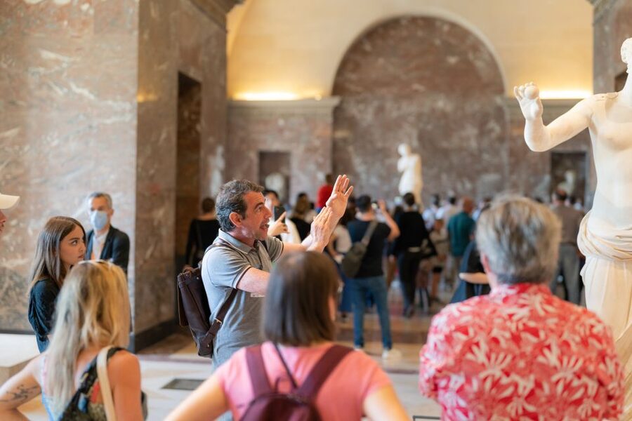 Paris: Guided Tour of the Must-Sees of the Louvre Museum - The Louvre’s storyline: Egypt, Greece and Rome, and beyond