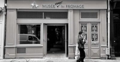 Paris: Living Cheese Museum Guided Tour with Cheese Tasting - The cheesemaking demo: what you’re actually there to see