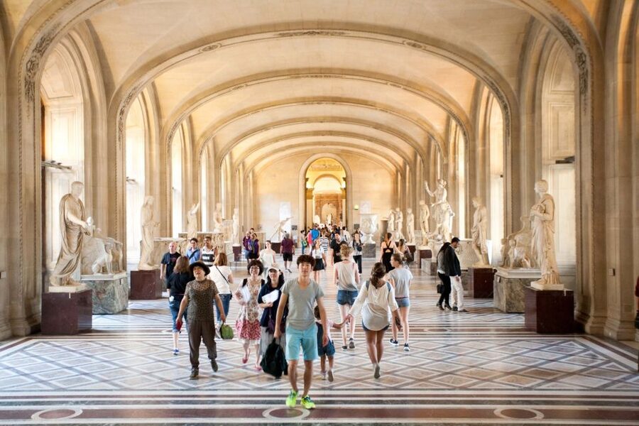 Paris: Louvre Museum Guided Tour - The highlights route: Mona Lisa plus the big statues