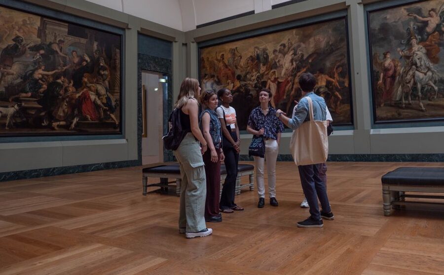 Paris: Louvre Museum Highlights and Mona Lisa Tour - Down Below: Medieval Fortress Remains in the Underground Galleries