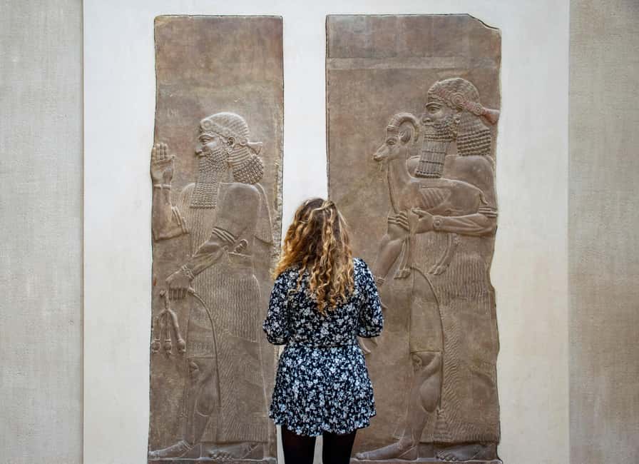 Paris: Louvre Museum Highlights Small-Group Guided Tour - Skip the ticket line, but don’t bet your day on it