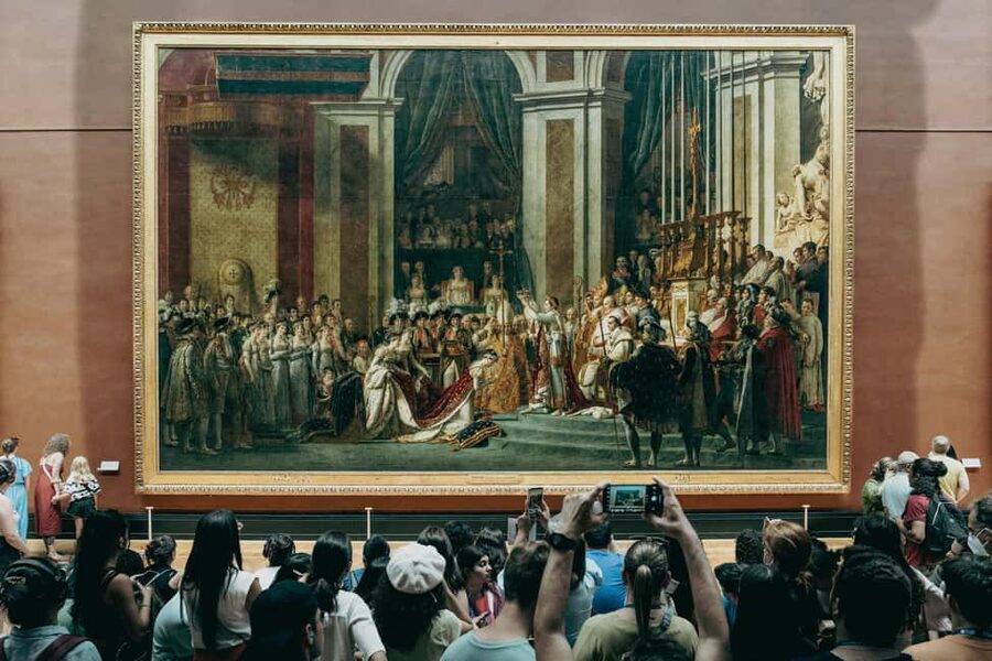 Paris: Louvre Museum Hosted Entry & Masterpieces Audio Guide - Key things to know before you go