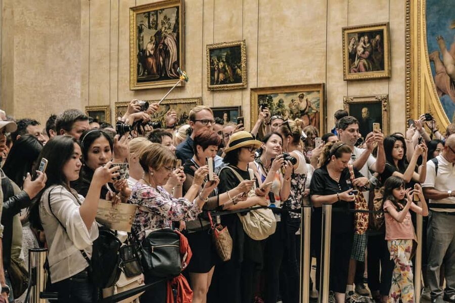 Paris: Louvre Museum Hosted Entry & Masterpieces Audio Guide - A Smart Route Through Louvre Highlights: Mona Lisa, Venus de Milo, and Friends