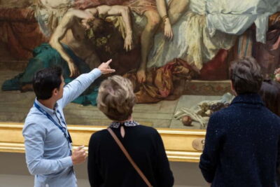 Paris: Louvre Museum Masterpieces Private Small Group Tour - Meeting at the Louvre Pyramid: orientation without the confusion
