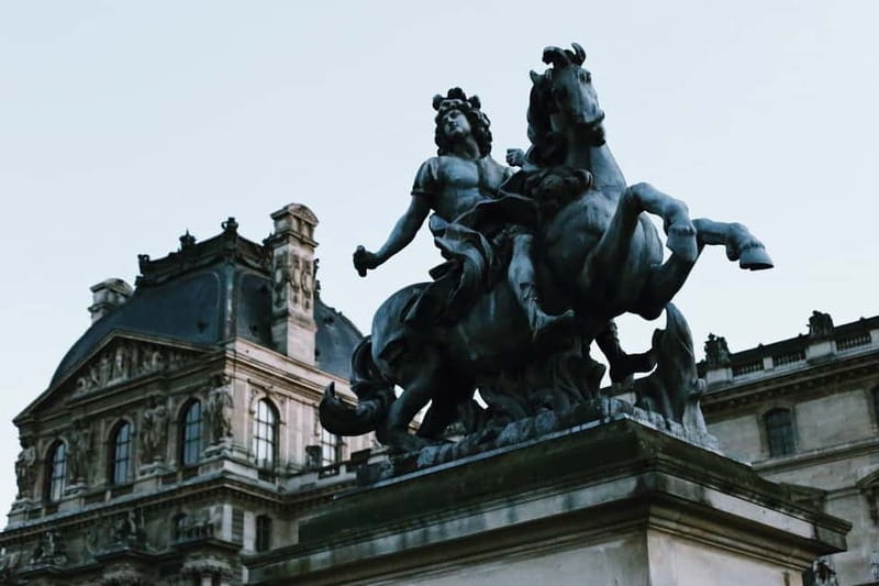 Paris: Louvre Museum Masterpieces Private Small Group Tour - Guide quality is the real value here, and the reviews back it up