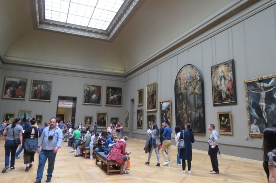 Paris: Louvre Museum Ticket and Mona Lisa Access with Host - Who this is best for (and who might want a different approach)