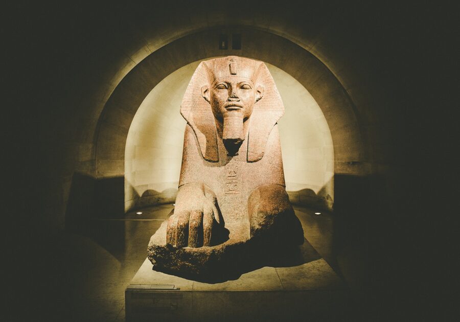 Paris: Louvre Museum Ticket & Exclusive Immersive AudioGuide - Stop-by-stop experience: what “step by step” looks like in real life
