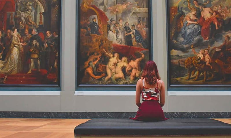 Paris: Louvre Museum Ticket with Audio guide - Picking one of the 7 thematic tours and building your own route