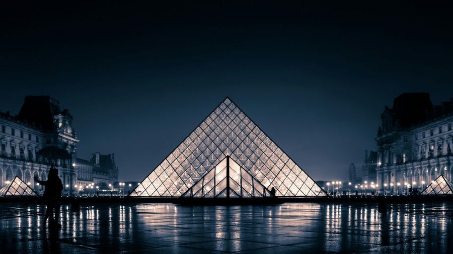Paris: Louvre Museum Ticket with Optional Hosted - What You’ll See: Mona Lisa, Venus de Milo, and the Big Names
