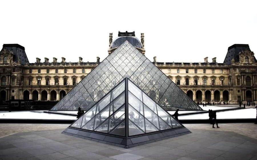 Paris: Louvre Museum Ticket with Optional Hosted - Hosted vs Audio-Only: What the 2-Hour Plan Really Covers