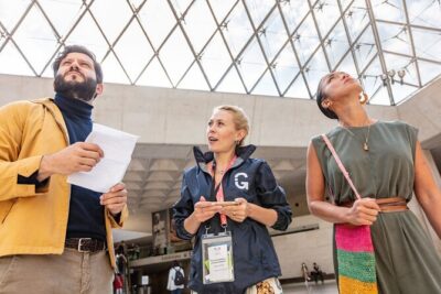 Paris: Louvre Museum Tour Mona Lisa & Iconic Masterpieces - The Louvre Pyramid Entry: Pre-Reserved Tickets and a One-Way Route