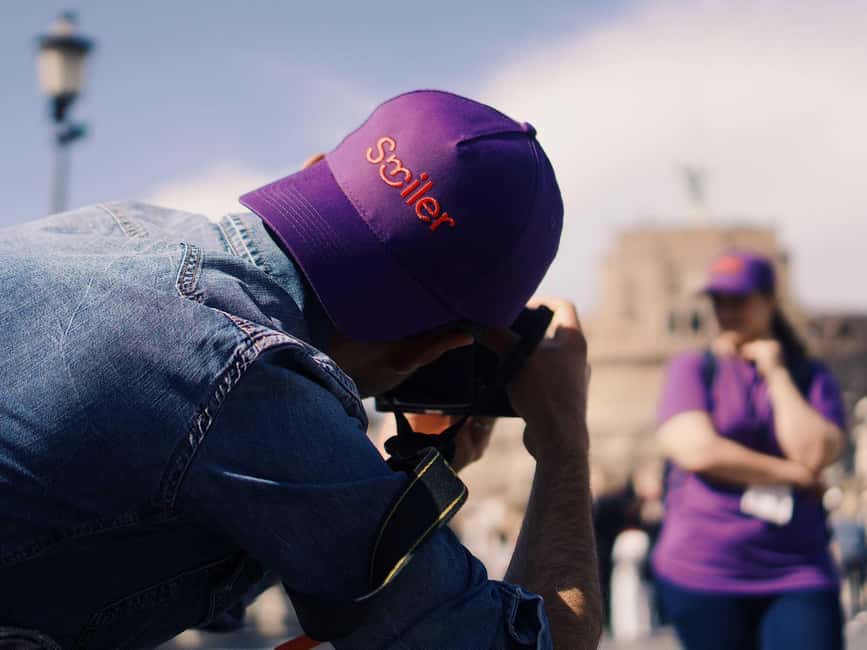Paris: Private Photoshoot Outside the Louvre Museum - Photographer Behavior That Makes or Breaks the Experience