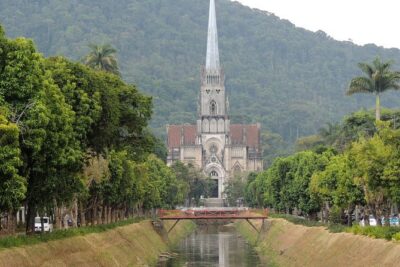 Petrópolis Day Trip from Rio de Janeiro including Imperial Museum and Crystal Palace - Quintandinha Palace Photos: Short Stop, Nice Perspective
