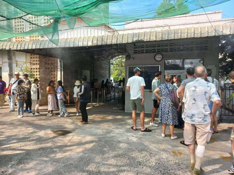 Phnom Penh: killing field & Toul Sleng genocide museum Tour - Choeung Ek Killing Fields: memorial time, not quick passing
