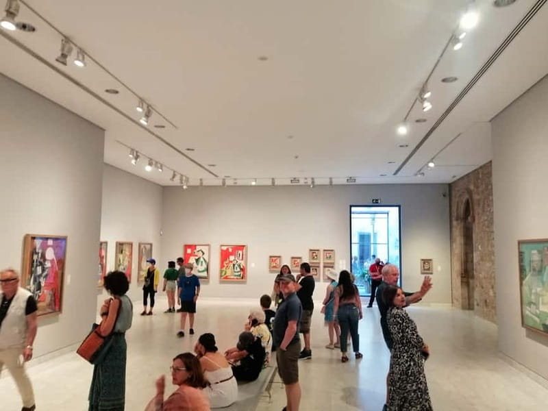 Picasso Museum and Walking Tour Plus Wine Tasting Upgrade - The Street Route Through Picasso’s Barcelona (What You’ll See Outside)
