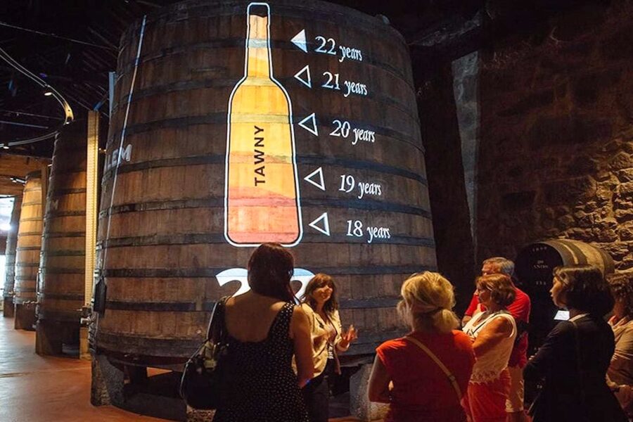Porto: Cálem Cellar Tour, Interactive Museum & Wine Tasting - Small Frictions to Expect (So You’re Not Surprised)